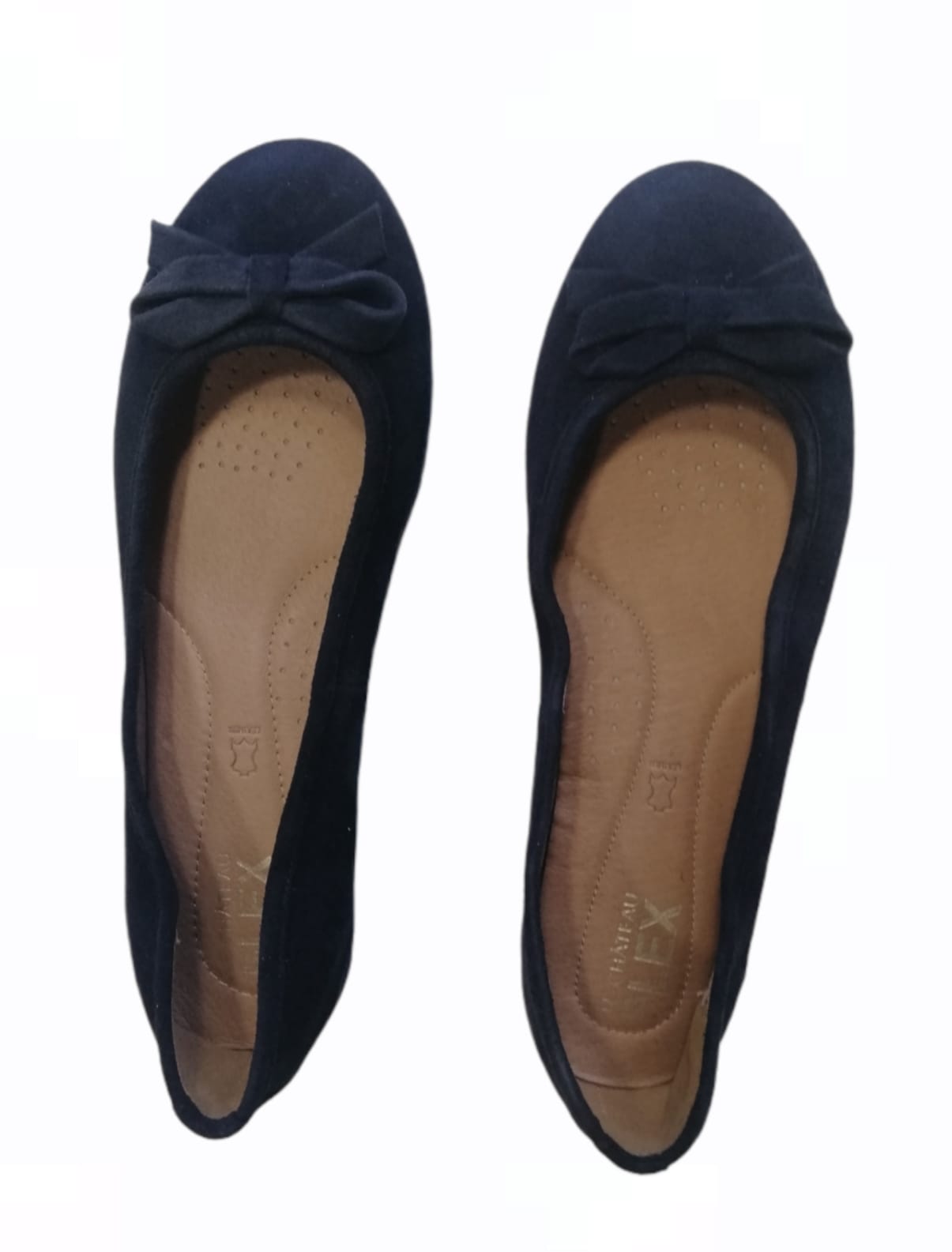 Chaussure fermée basse ballerine en cuir