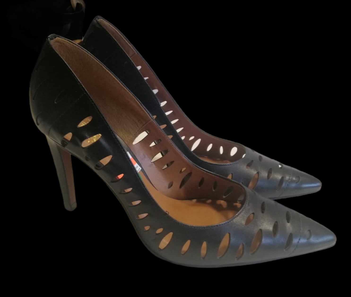 Chaussure chic à talons en cuir