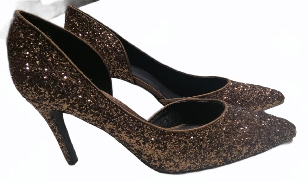 Chaussure à talons en paillettes or