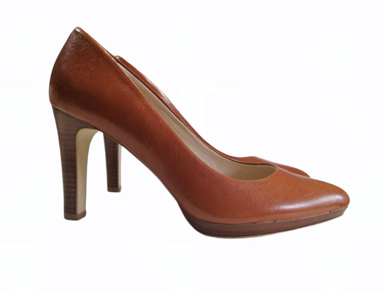 Chaussure à talons en cuir