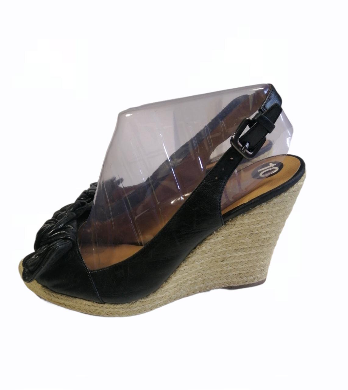 Chaussure à talons compensée type wedges