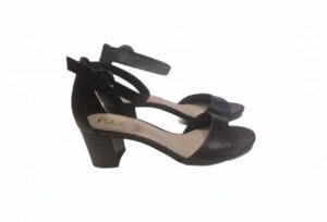 Chaussure ouverte à talons bas en cuir noir