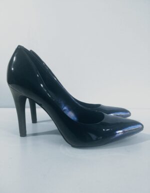 Chaussure à talons brillante