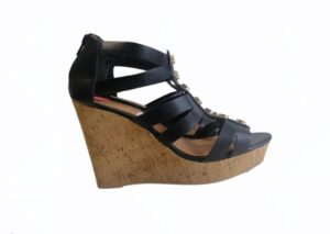 Chaussurre à talons wedge montante