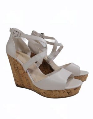 Chaussure à talons de type wedges en cuir ivoire