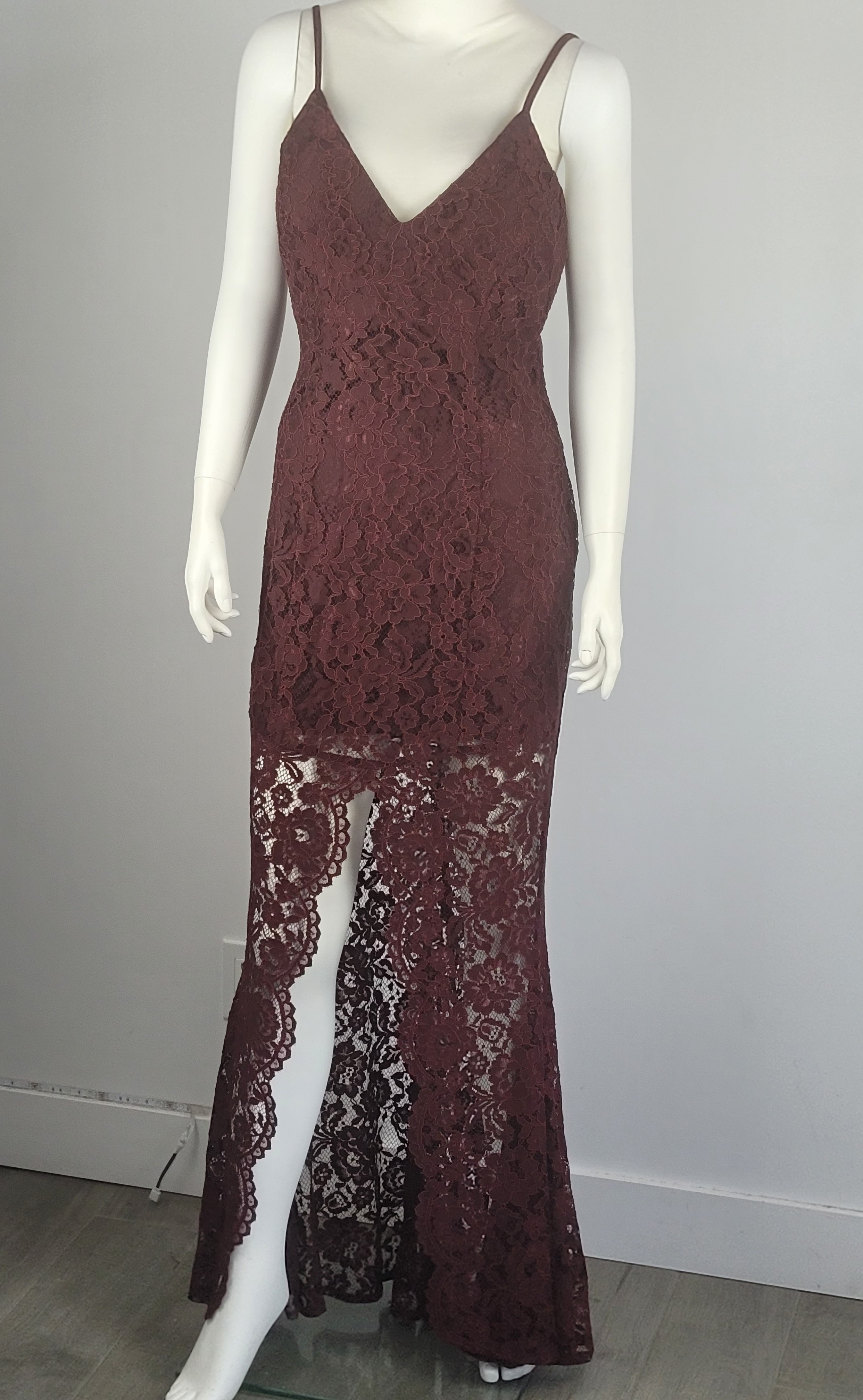 Robe dentelle bourgogne